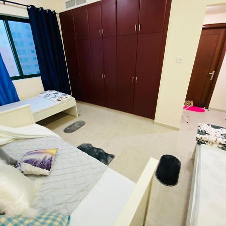 Nash Guest House Females Only Dubaï Extérieur photo