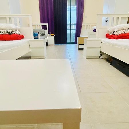 Nash Guest House Females Only Dubaï Extérieur photo