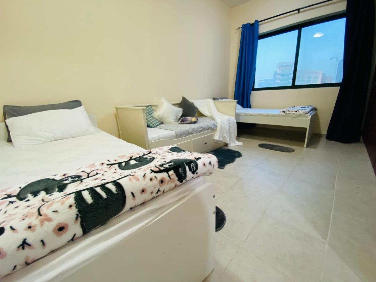 Nash Guest House Females Only Dubaï Extérieur photo