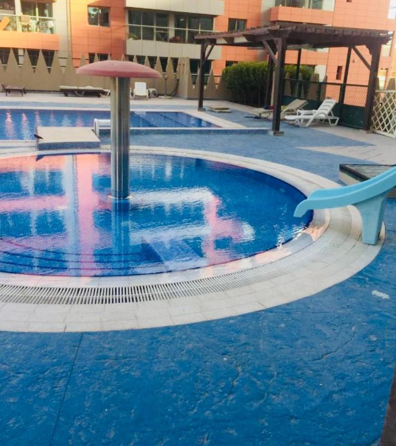 Nash Guest House Females Only Dubaï Extérieur photo