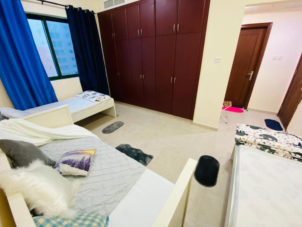 Nash Guest House Females Only Dubaï Extérieur photo