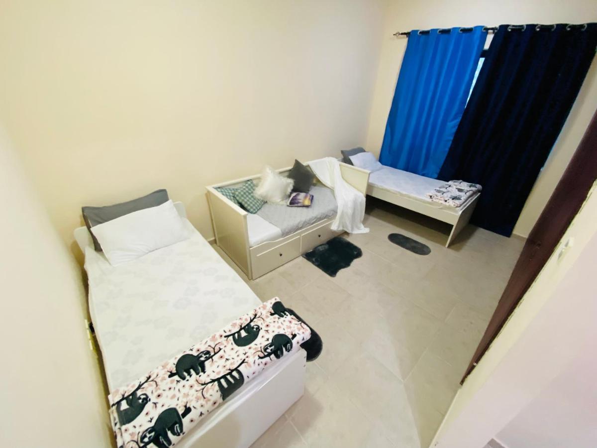 Nash Guest House Females Only Dubaï Extérieur photo