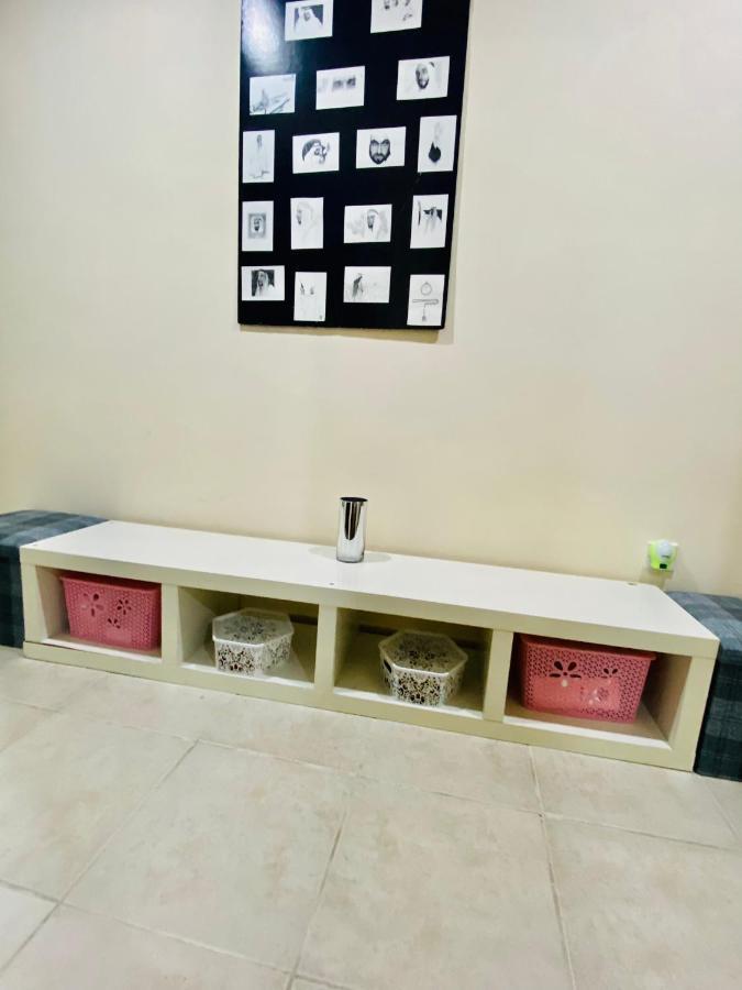 Nash Guest House Females Only Dubaï Extérieur photo