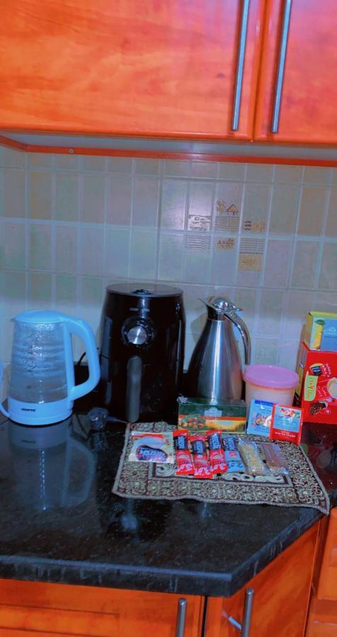 Nash Guest House Females Only Dubaï Extérieur photo